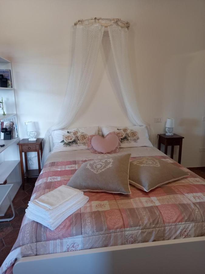 La Casina Di Campagna Tra Cecina E Bibbonaヴィラ エクステリア 写真